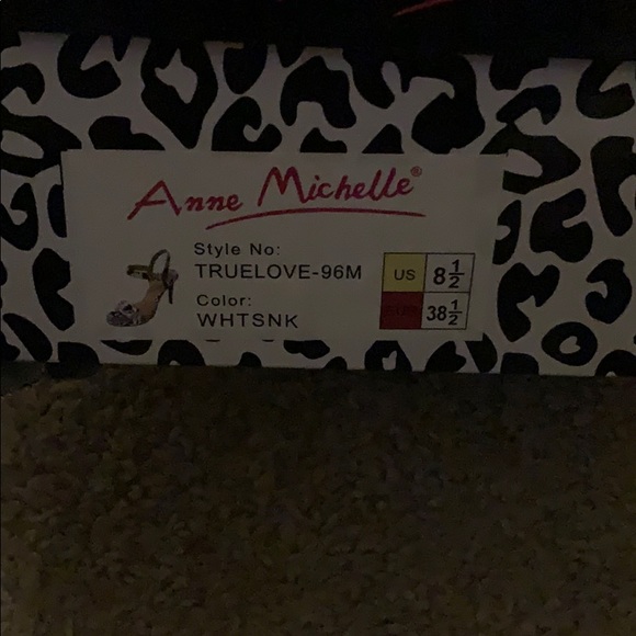 Heels - Picture 4 of 4